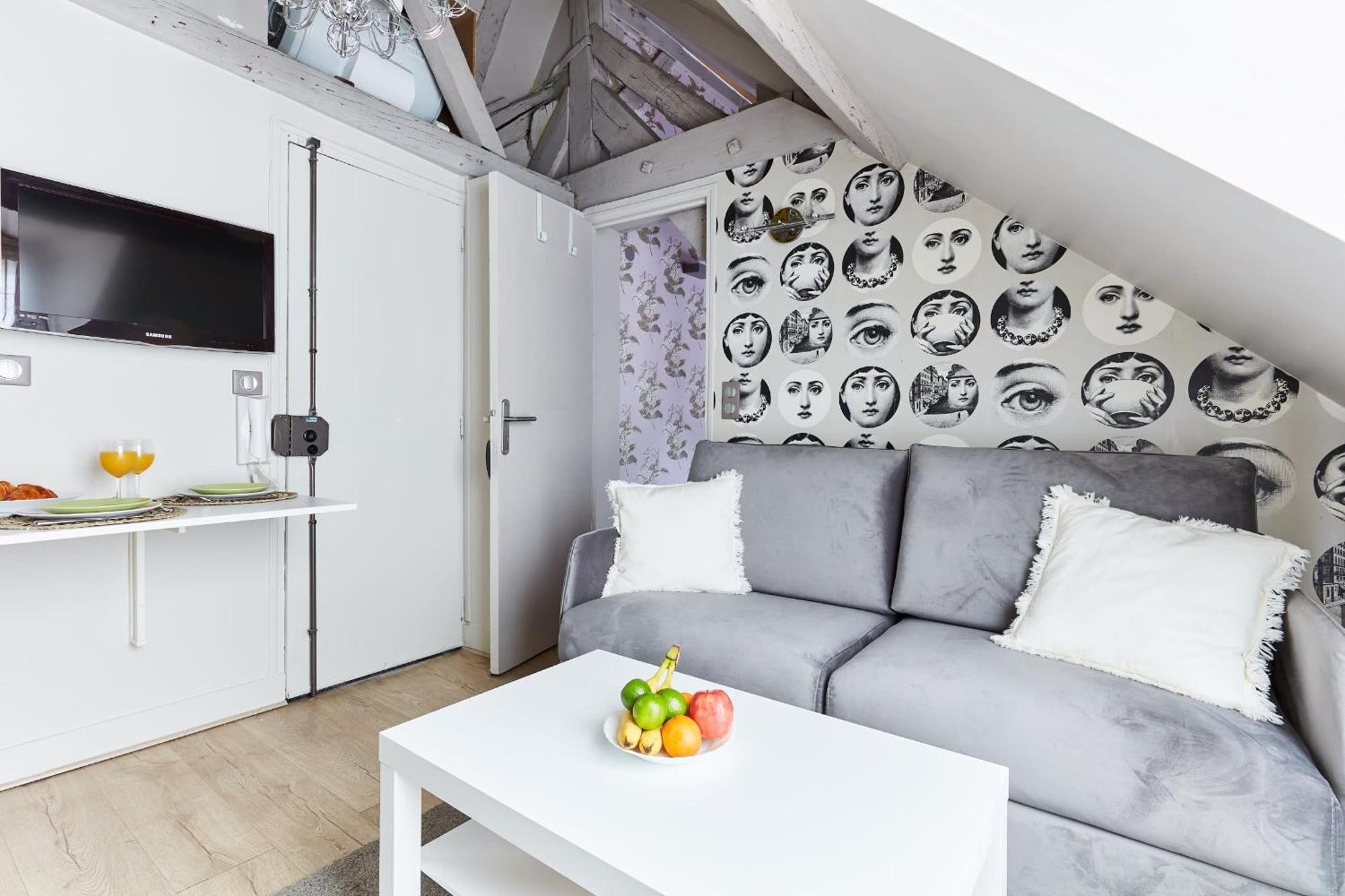 Place Des Vosges - 1Br With Balcony - Cityapartmentstay Paris Exteriör bild